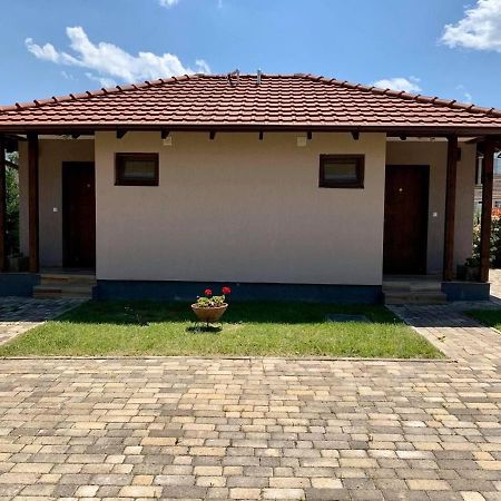 Konak Nestor Bungalows Scopia Exterior foto
